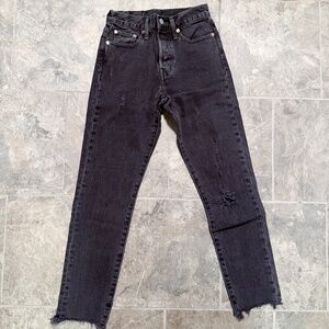 New Levi's Straight Leg Distressed Jeans — Size 24